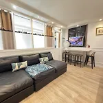 65-French Cancan St Denis